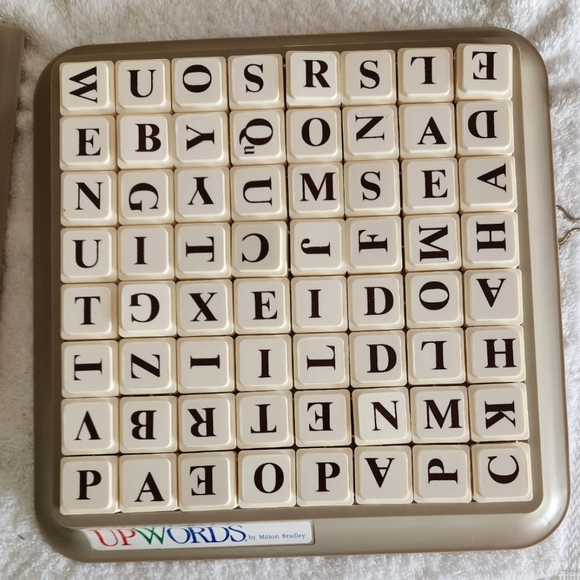 Upwords 3-Dimensional Words Stack Tile Board Game Milton Bradley 1988 CHARITY - Picture 4 of 8